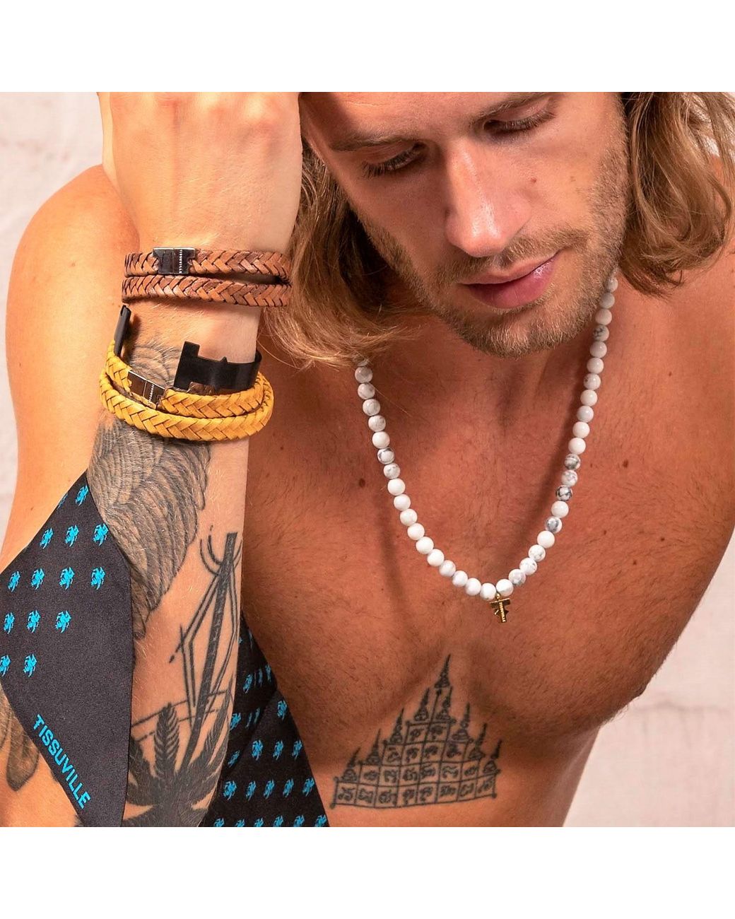 Tissuville White Stones Beads Necklace Men Gold Flyer Necklace In