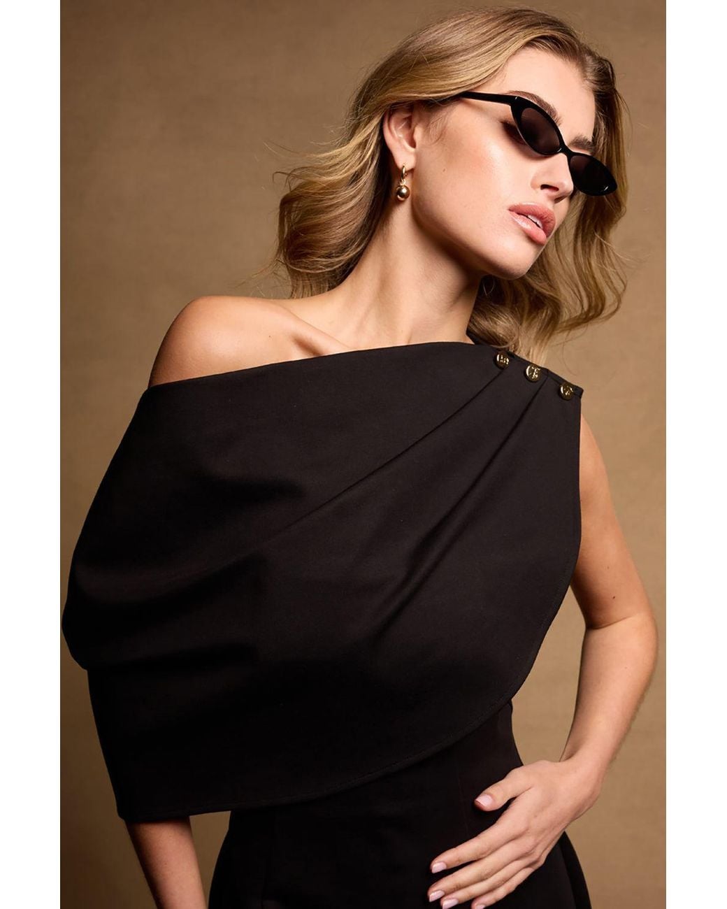 Zetaye Black Cassidy Cape