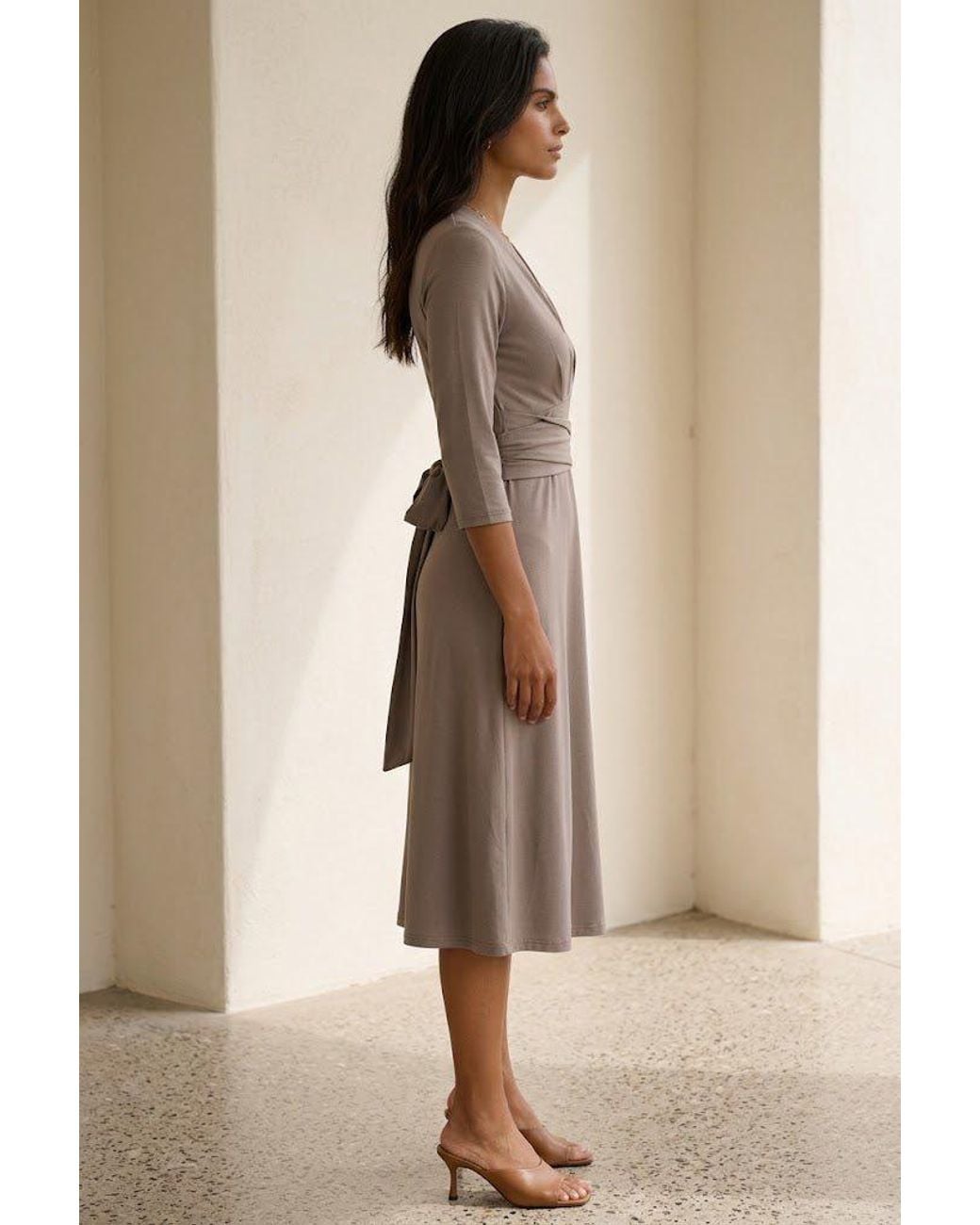 Conquista Gray Elegant Wrap-Waist Midi Jersey Dress