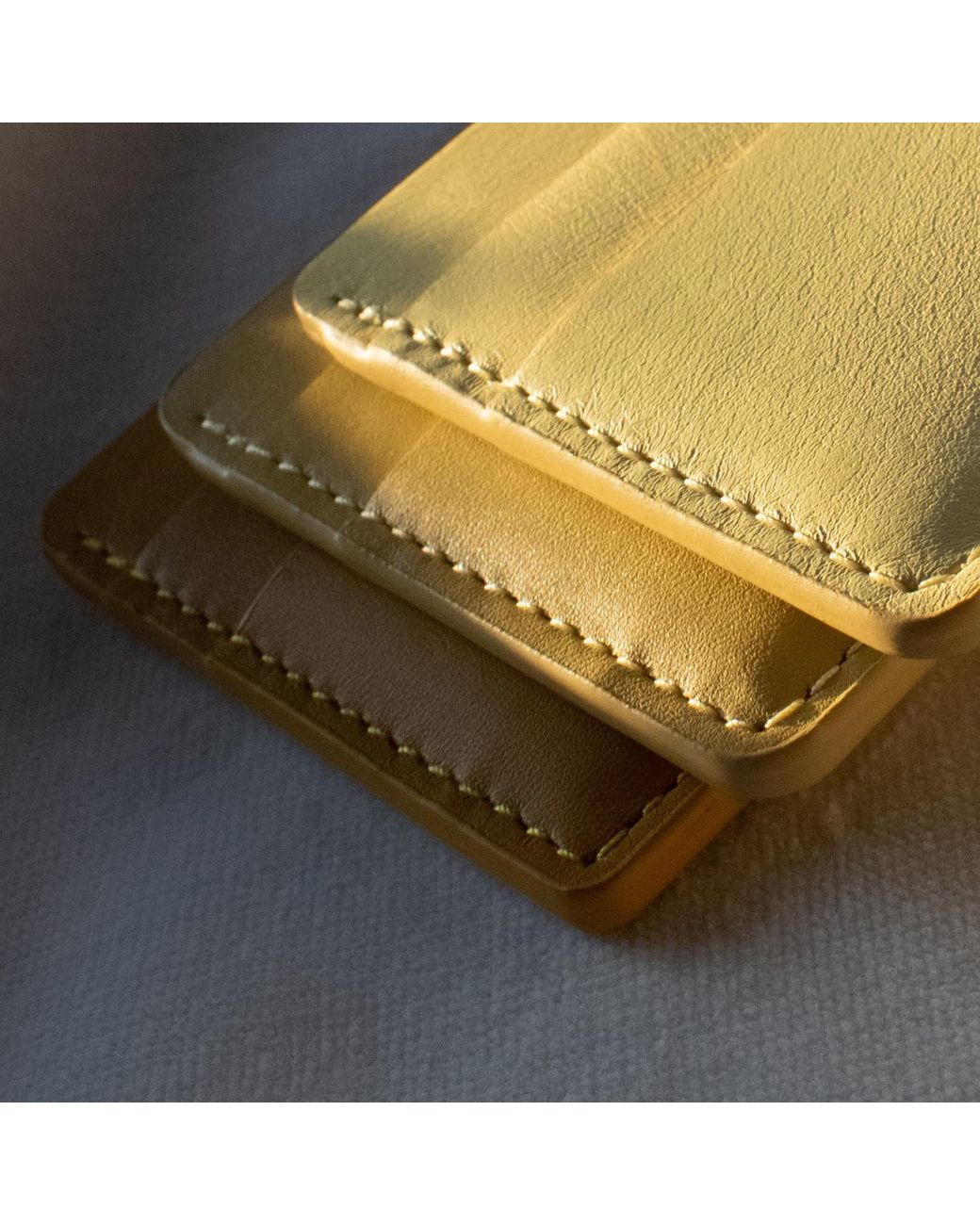 godi. Multicolor Handmade Leather Card Case
