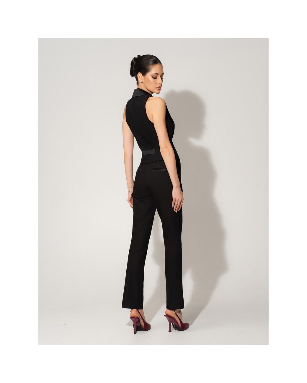 Tia Dorraine Black Single-Breasted Sleeveless Waistcoat