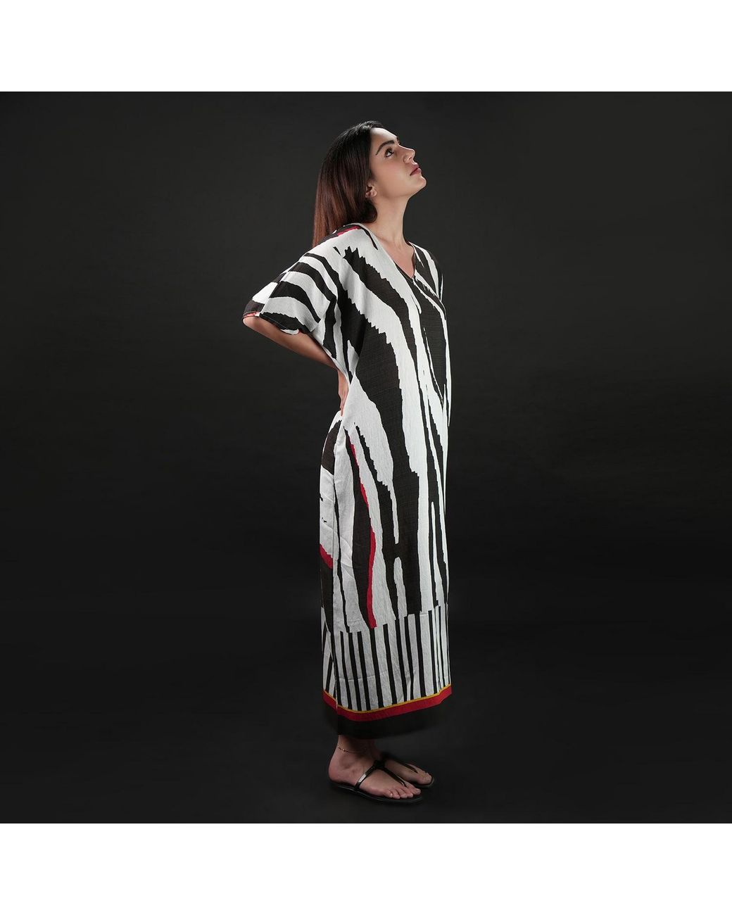 DHARA SHETH DUBAI Black Into The Wild Zebra Animal Print Long Cotton Kaftan Dress With Side Slit