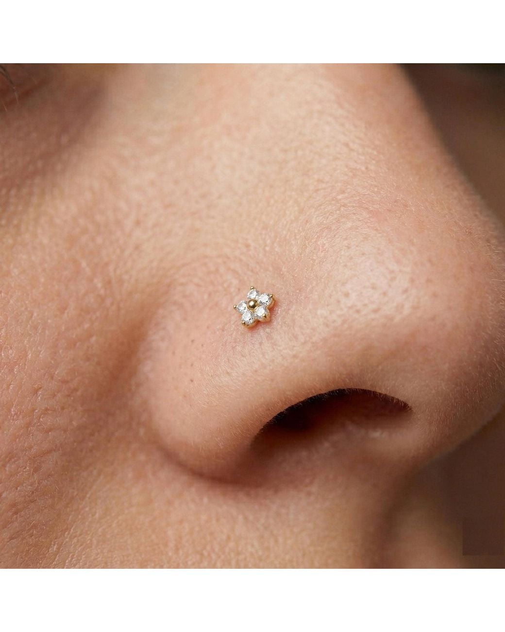 Zahav Jewelry Metallic 14K Solid 24G Flower Cz L-Shape Nose Stud