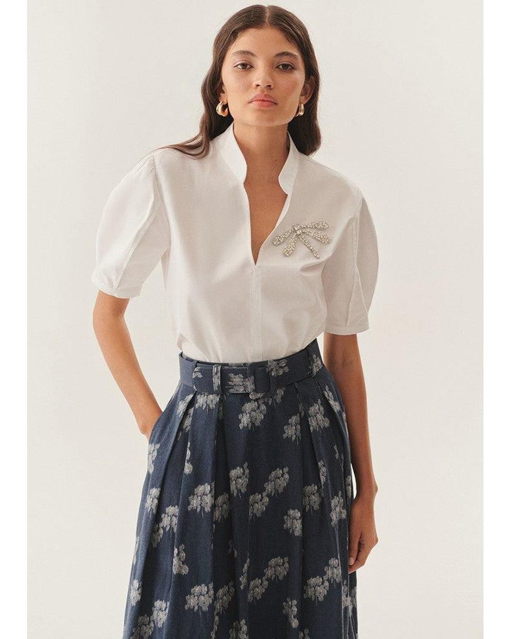 Exquise White Regular Short Sleeved Blouse