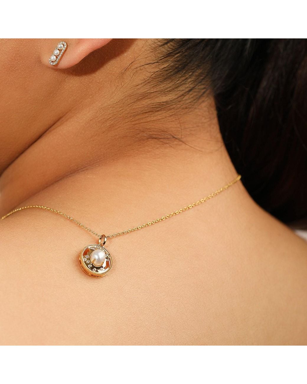 The Jewelz Metallic Pearl Pendant