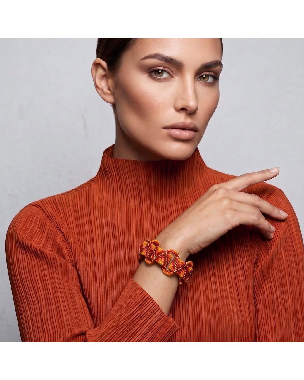 Iliana Arrazola Red Bold Chunky Link Bracelet, And, Glass Beads, Beaded Jewelry