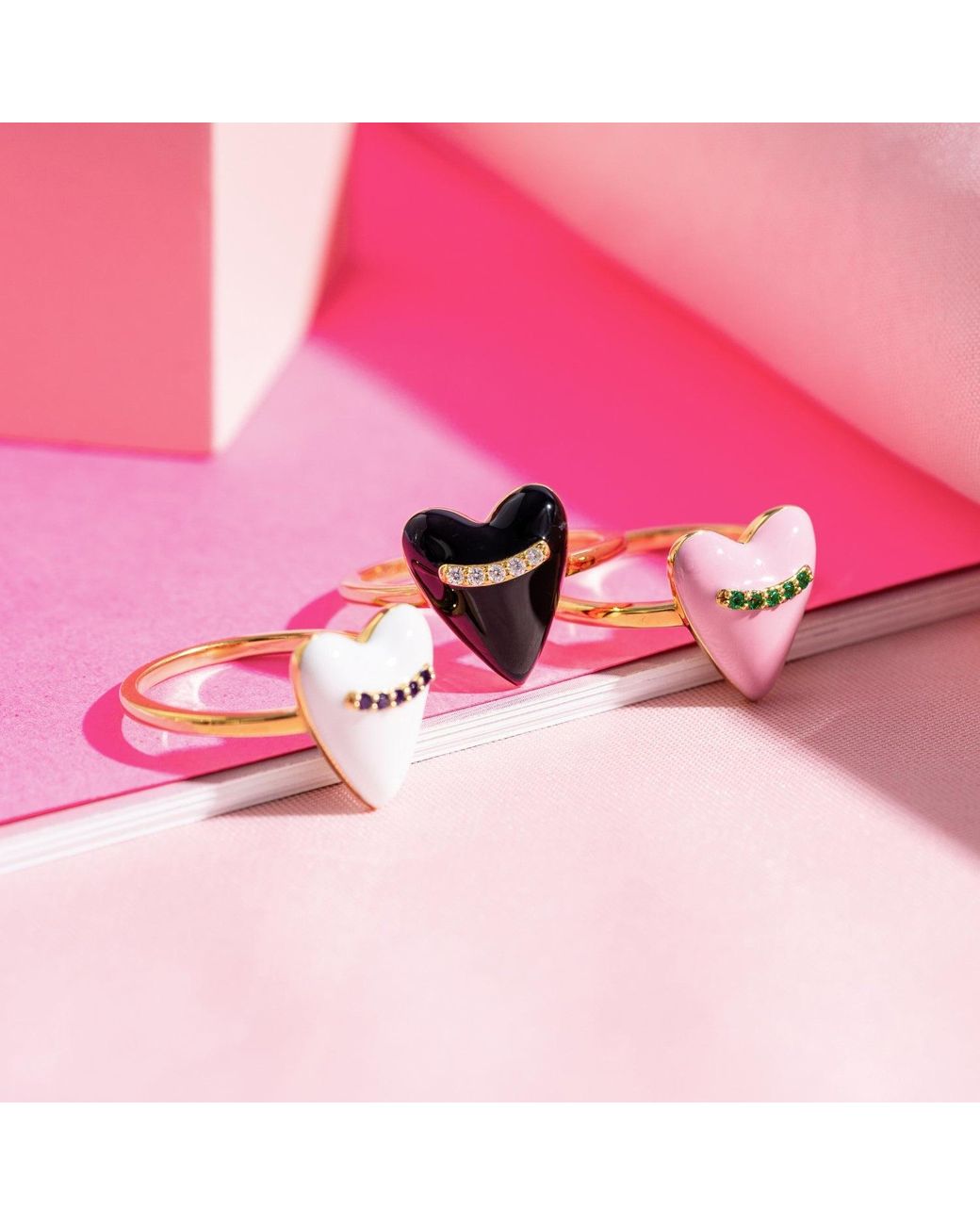 Diamonbliss Metallic Puffy Heart Ring, Enamel