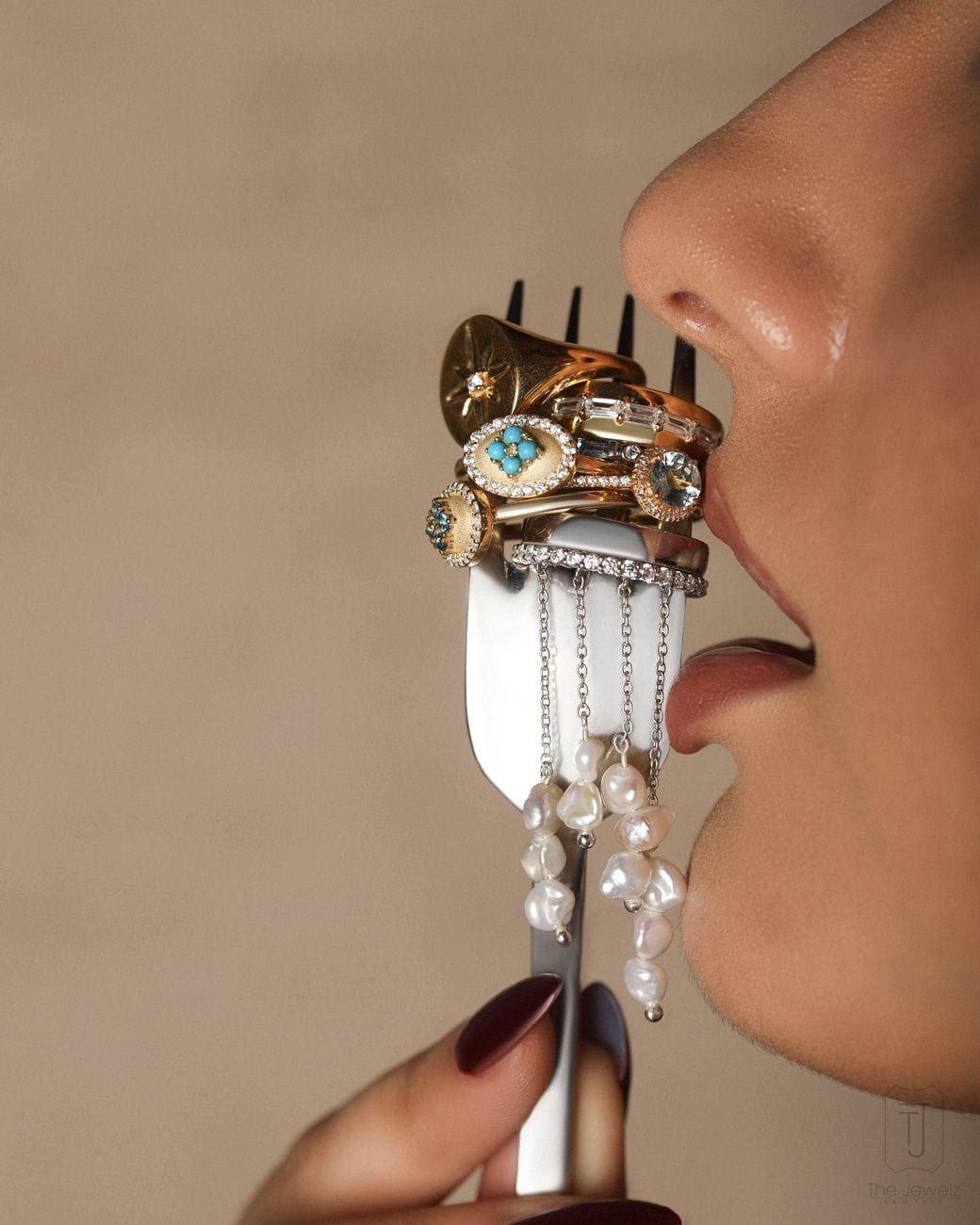 The Jewelz White Drum Baguette Ring For
