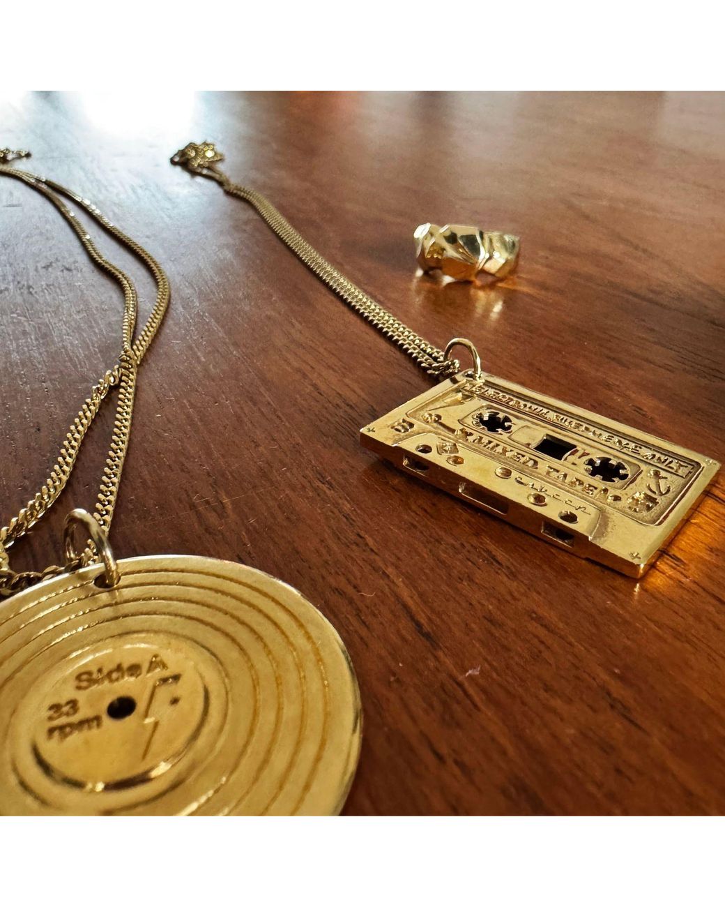 Edge Only Metallic Vinyl Pendant 18Ct Vermeil for men