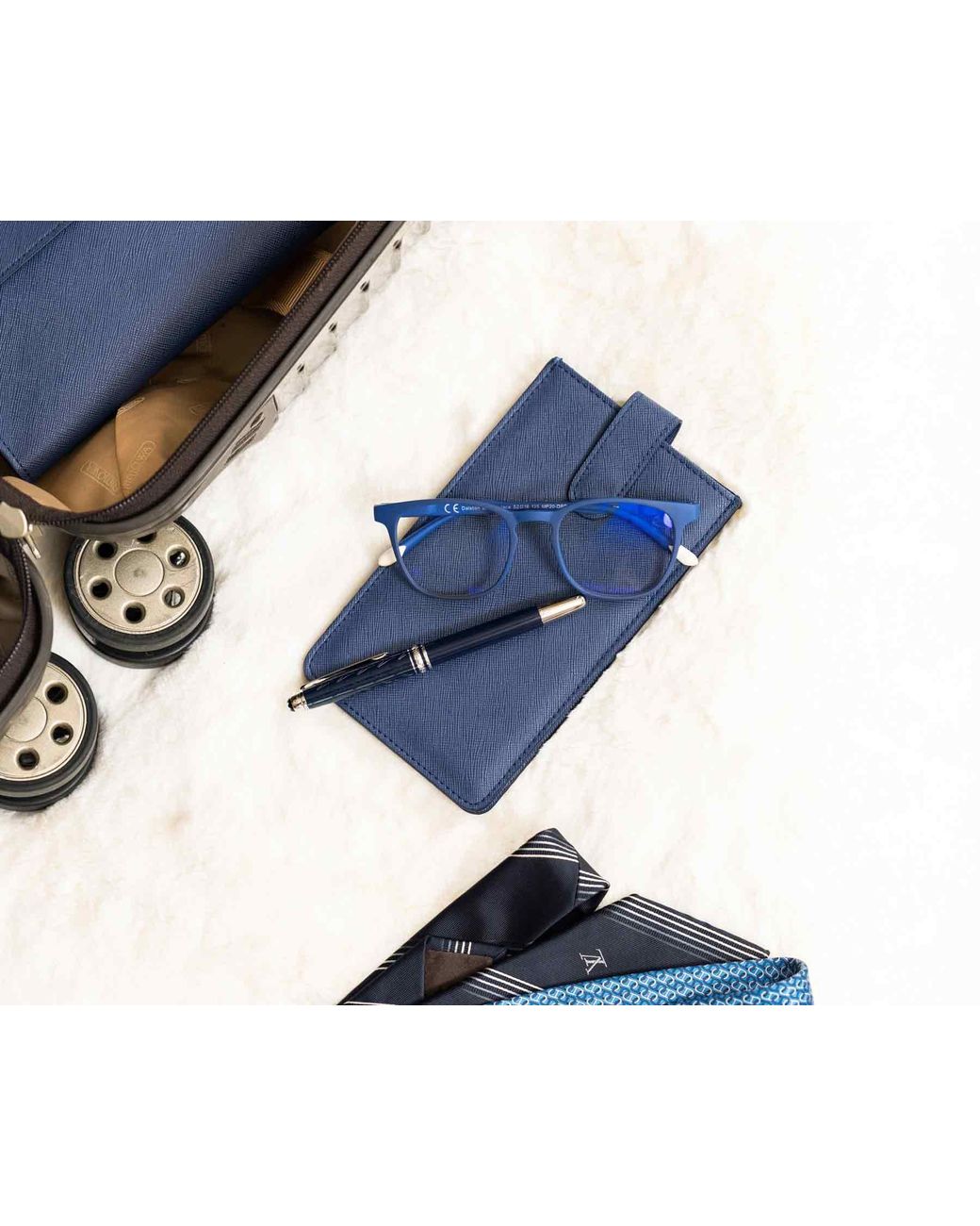 Pack'n Travel Blue Glasses Case Dark