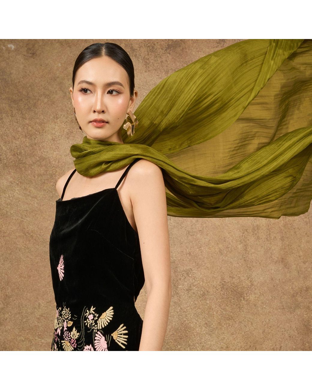 Silk and Bears Green Mulberry Silk Scarf – Everyday & Autumn Wrap