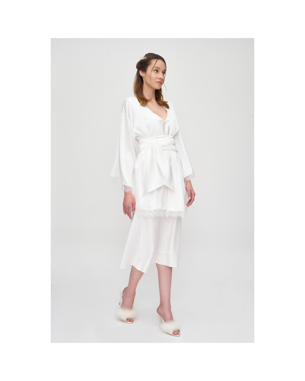 Avenue 8 White Lace Detailed Mini Robe With Custom Embroidery