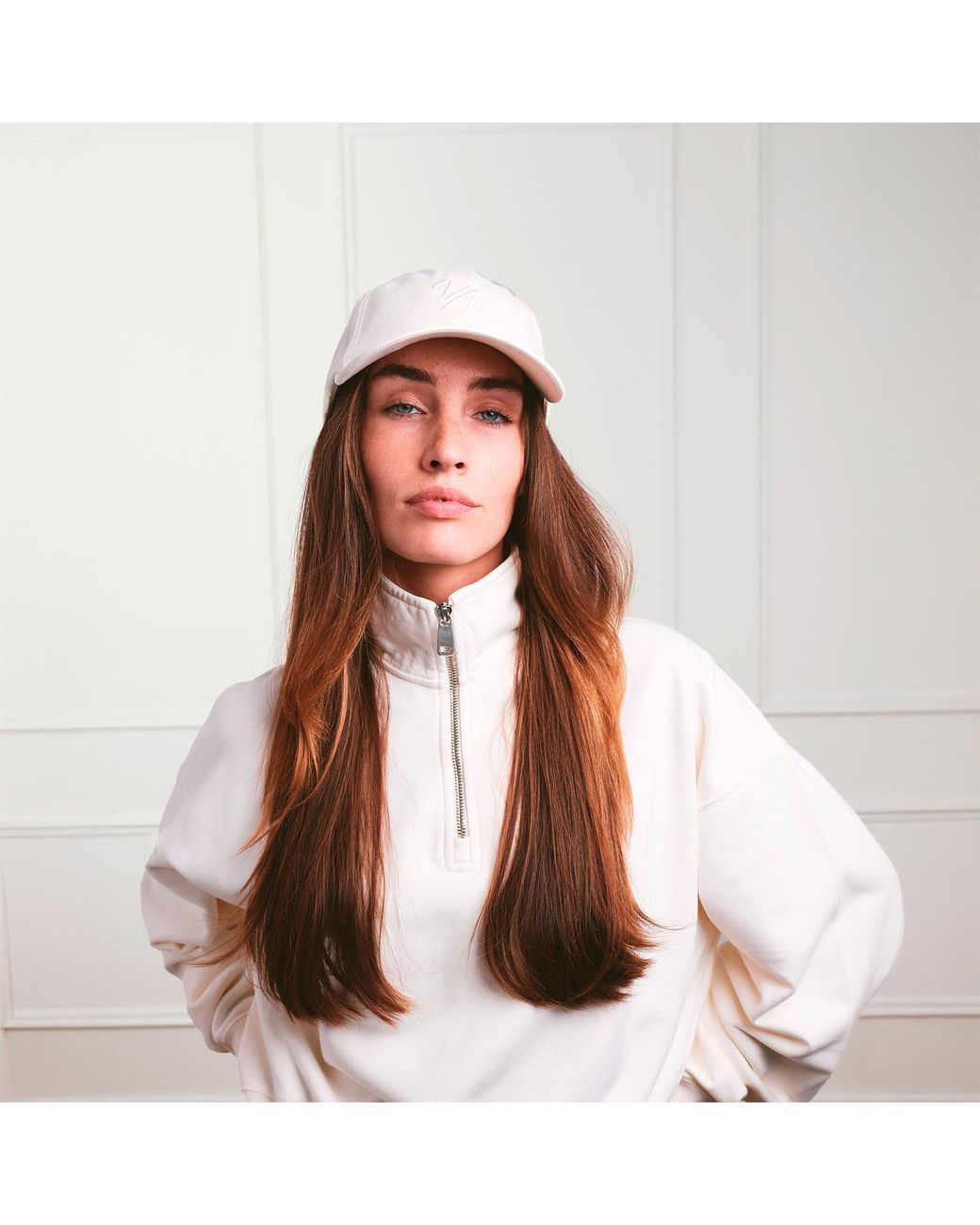 VLD White Neutrals Venice Va Script Cap