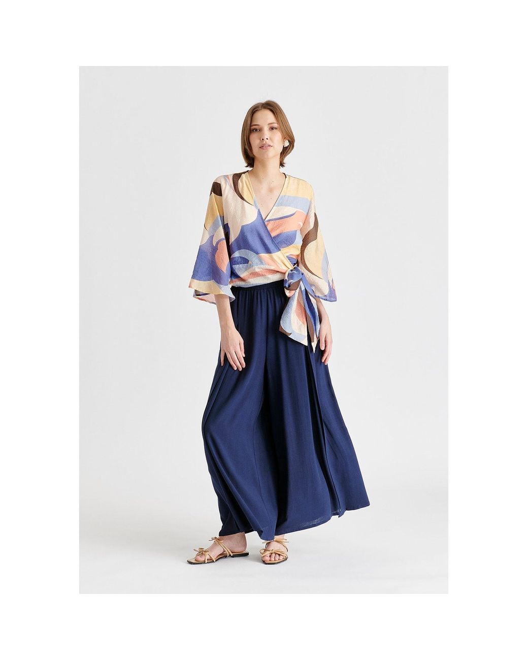 Paisie Blue Retro Wave Wrap Kimono Blouse