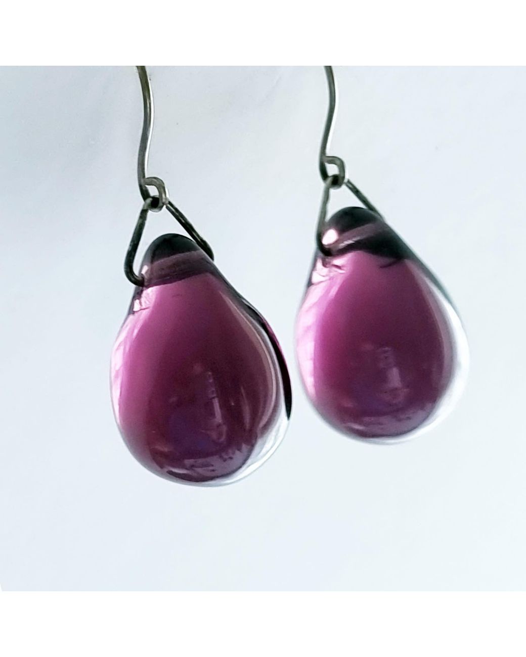 Laura Daili Purple Glass Earrings Lilac Drops