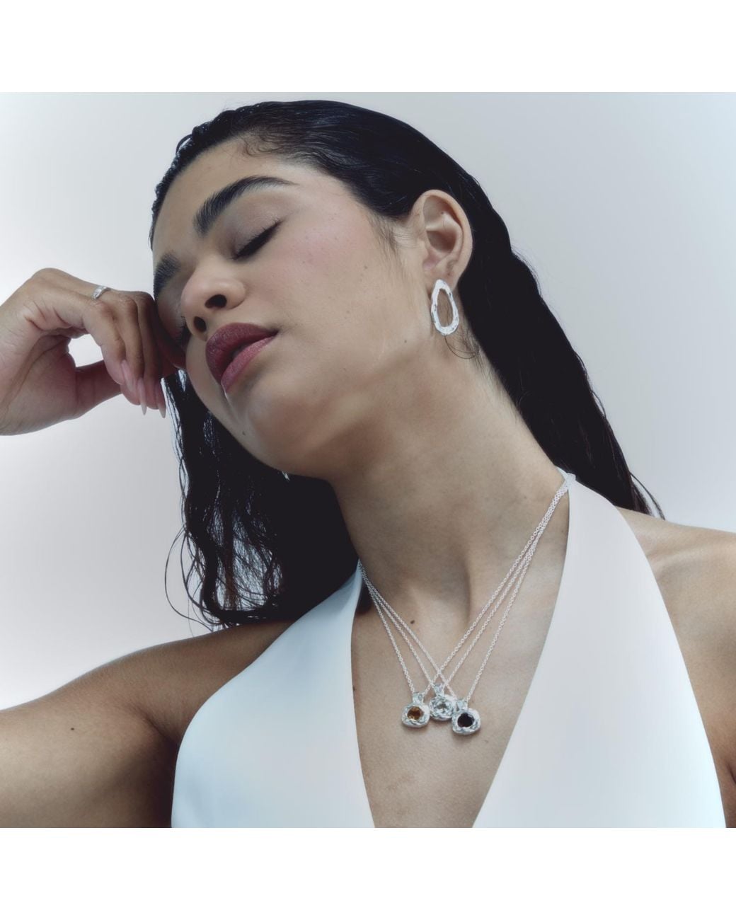 De Roms Metallic Molten Garnet Soul Necklace
