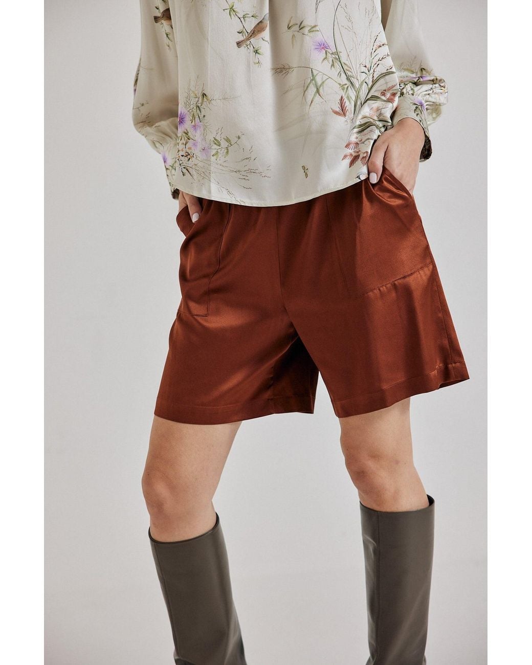 Lindsay Nicholas New York Brown Freya Short