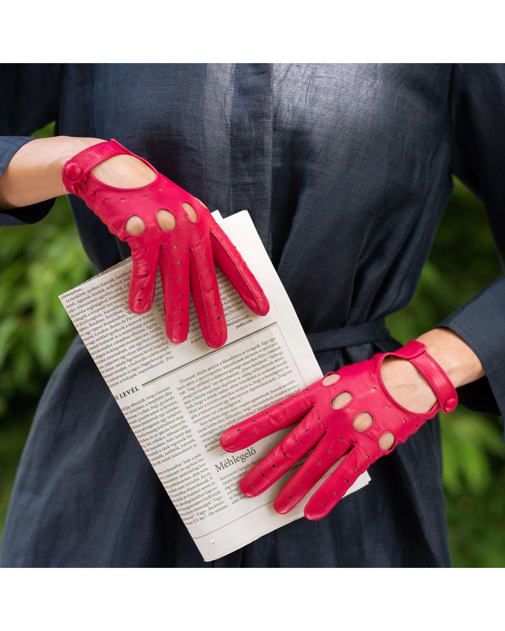 1861 Glove Manufactory Red Messina