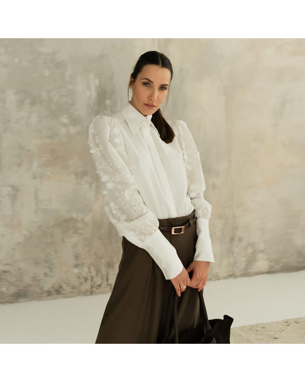 Mandragora White Cotton Ecru Shirt With Embroidered Sleeves – Madden