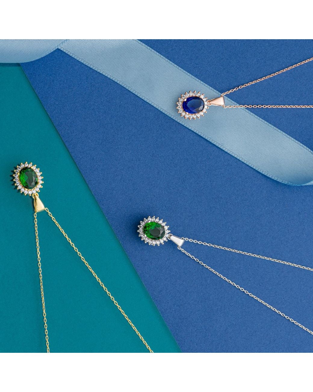 BY EDA DOGAN Metallic Emerald Stone Pendant Necklace