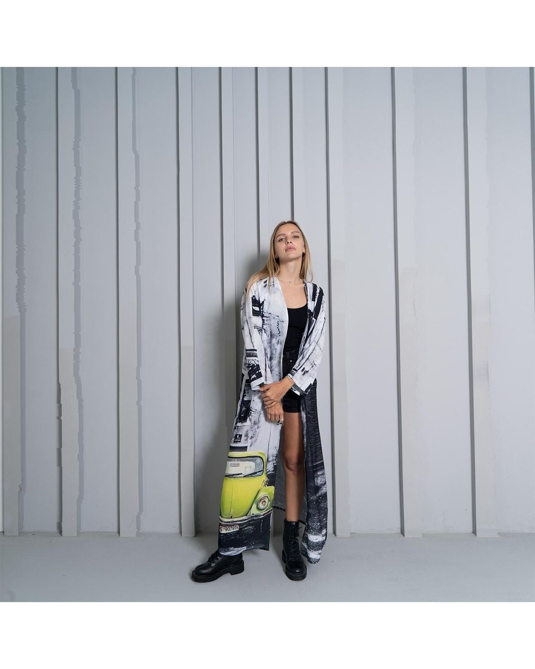 DHARA SHETH DUBAI Gray Neon Drive Car Abstract Print Long Kimono