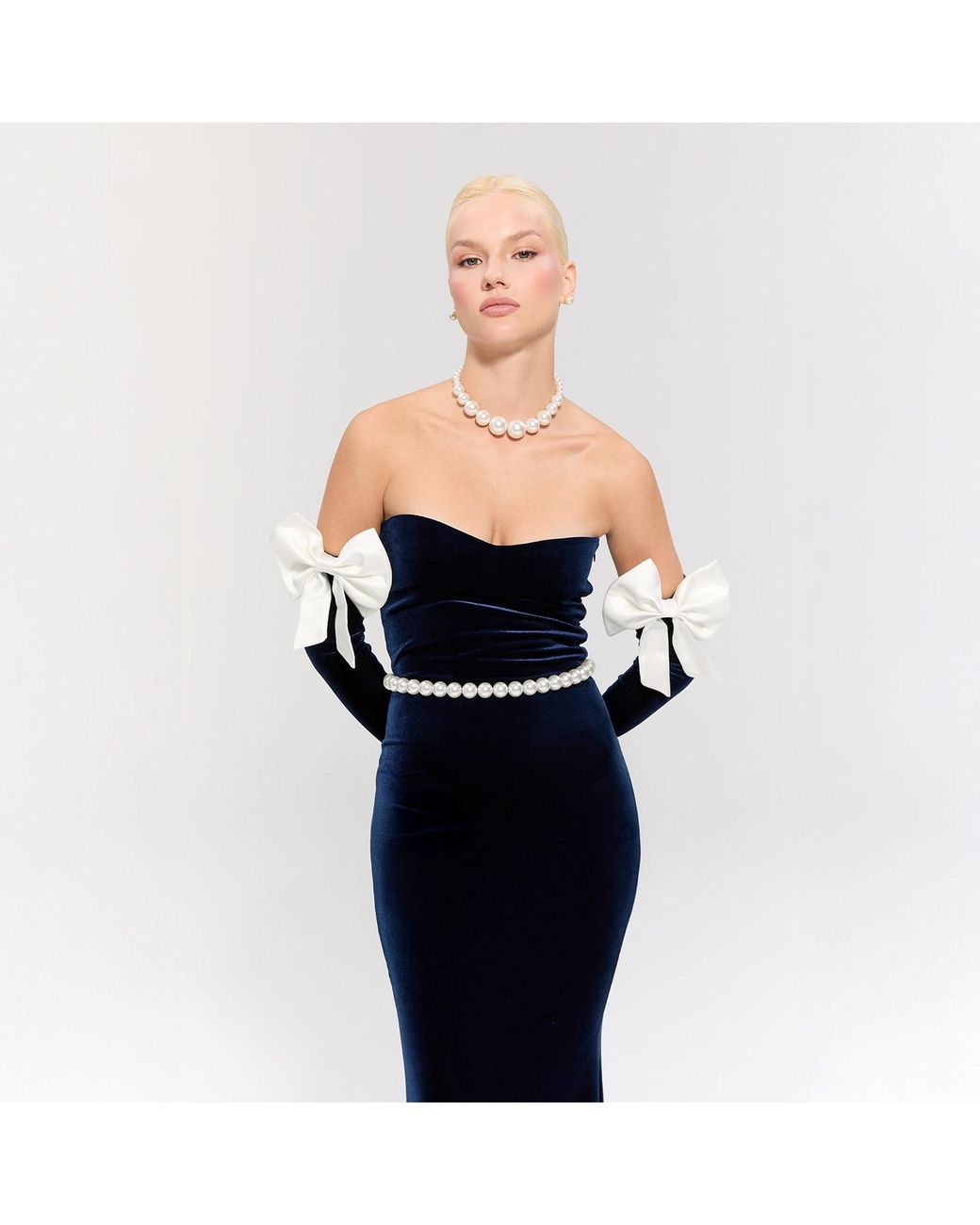 Nur Karaata Blue Lily Throne Gown