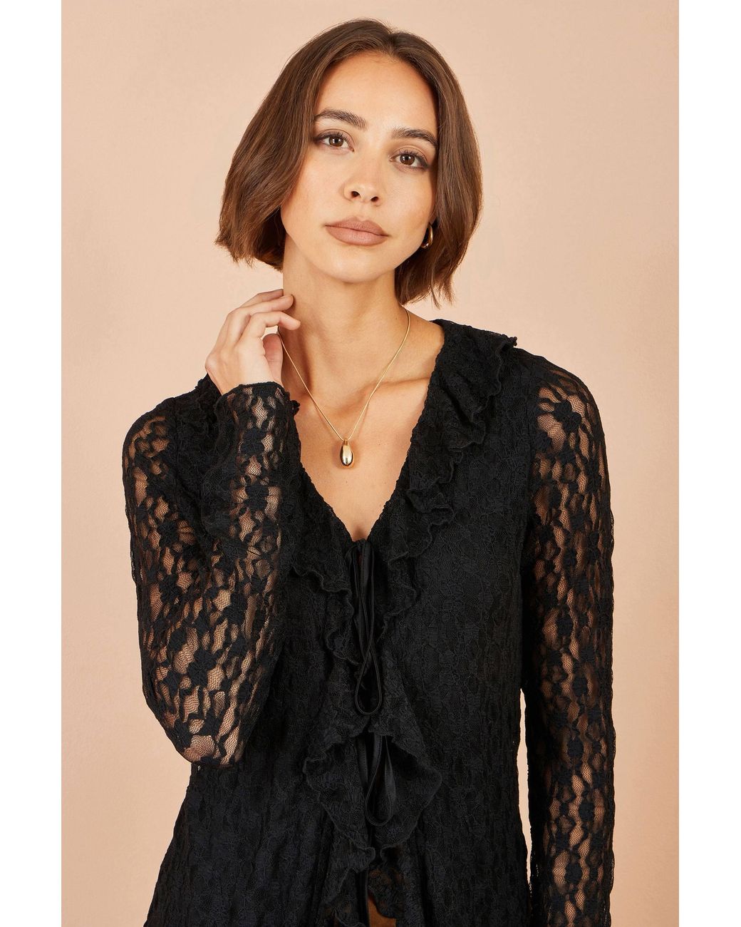 Yumi' Black Ruffle Lace Top