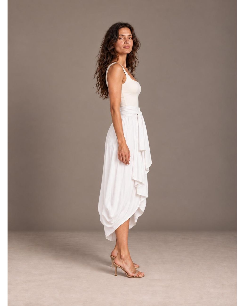 Carolina Benoit White Cocoon Bamboo Bow Skirt –