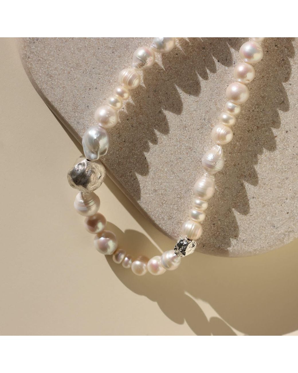 Larsuu Metallic Pearl Necklace