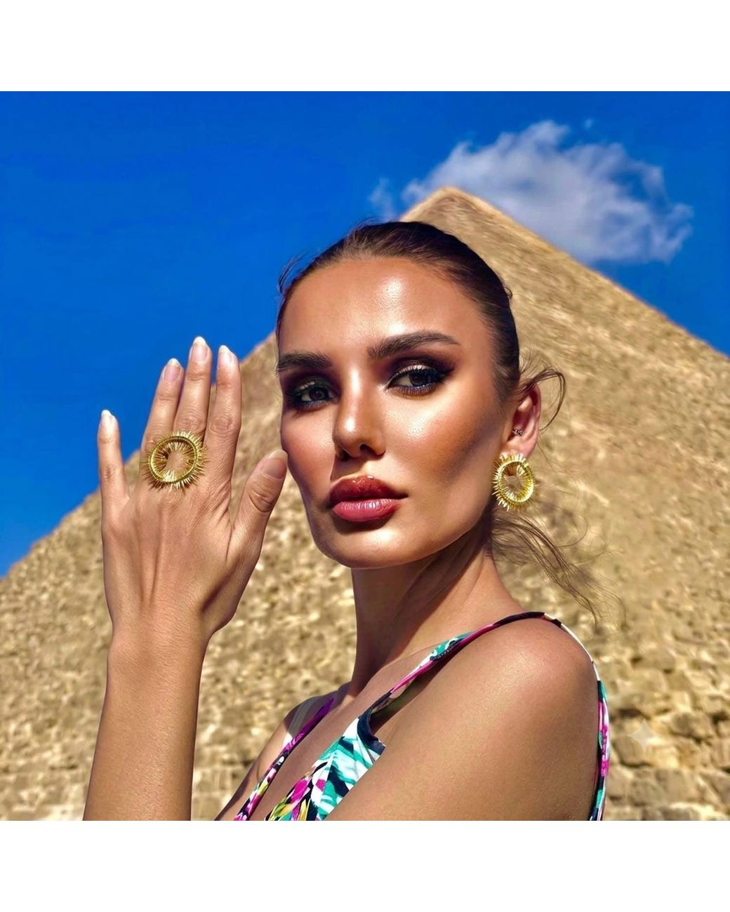 Najiba Metallic Renewance Radiance Earrings
