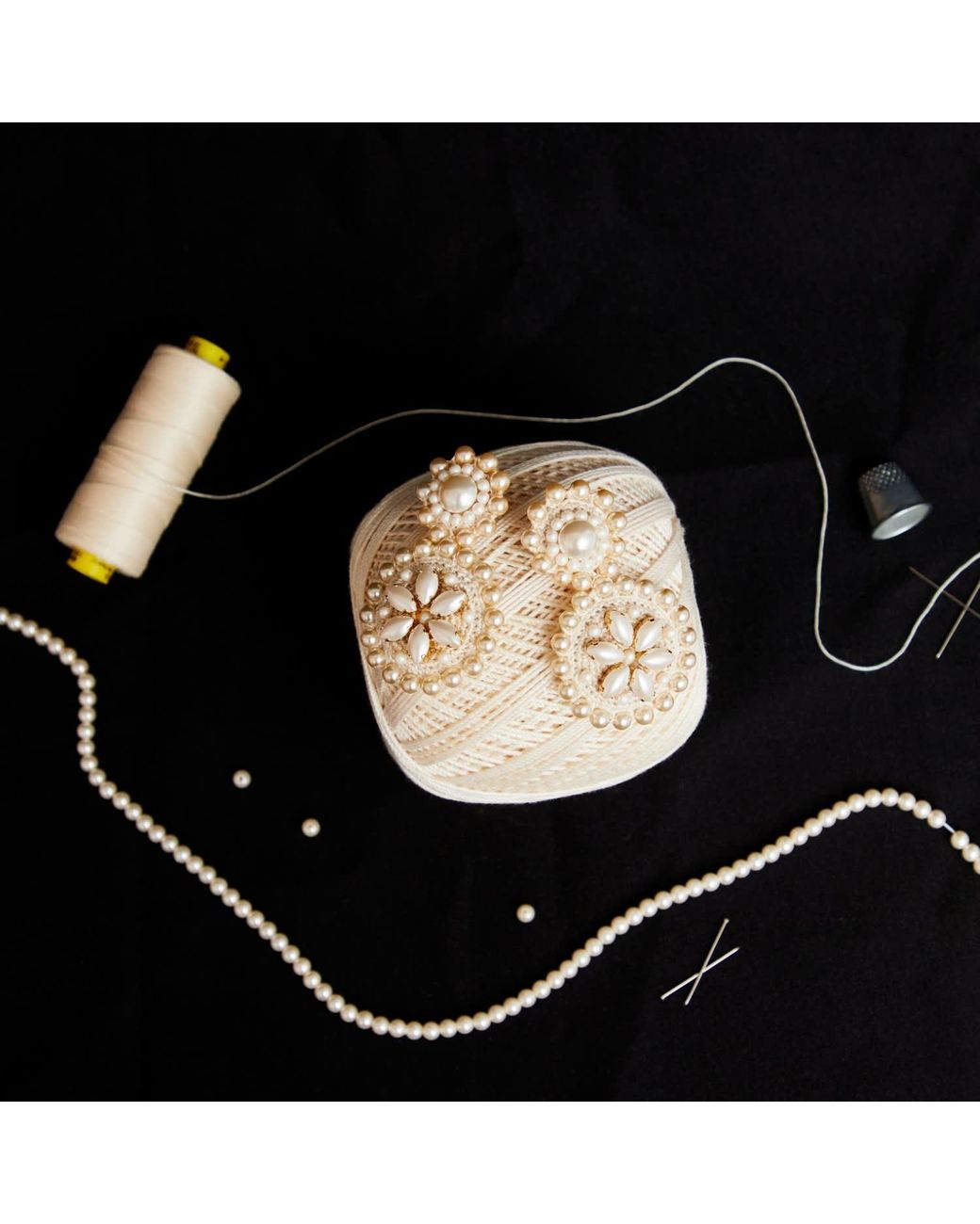 PINAR OZEVLAT Metallic Neutrals Flower Drop Pearl