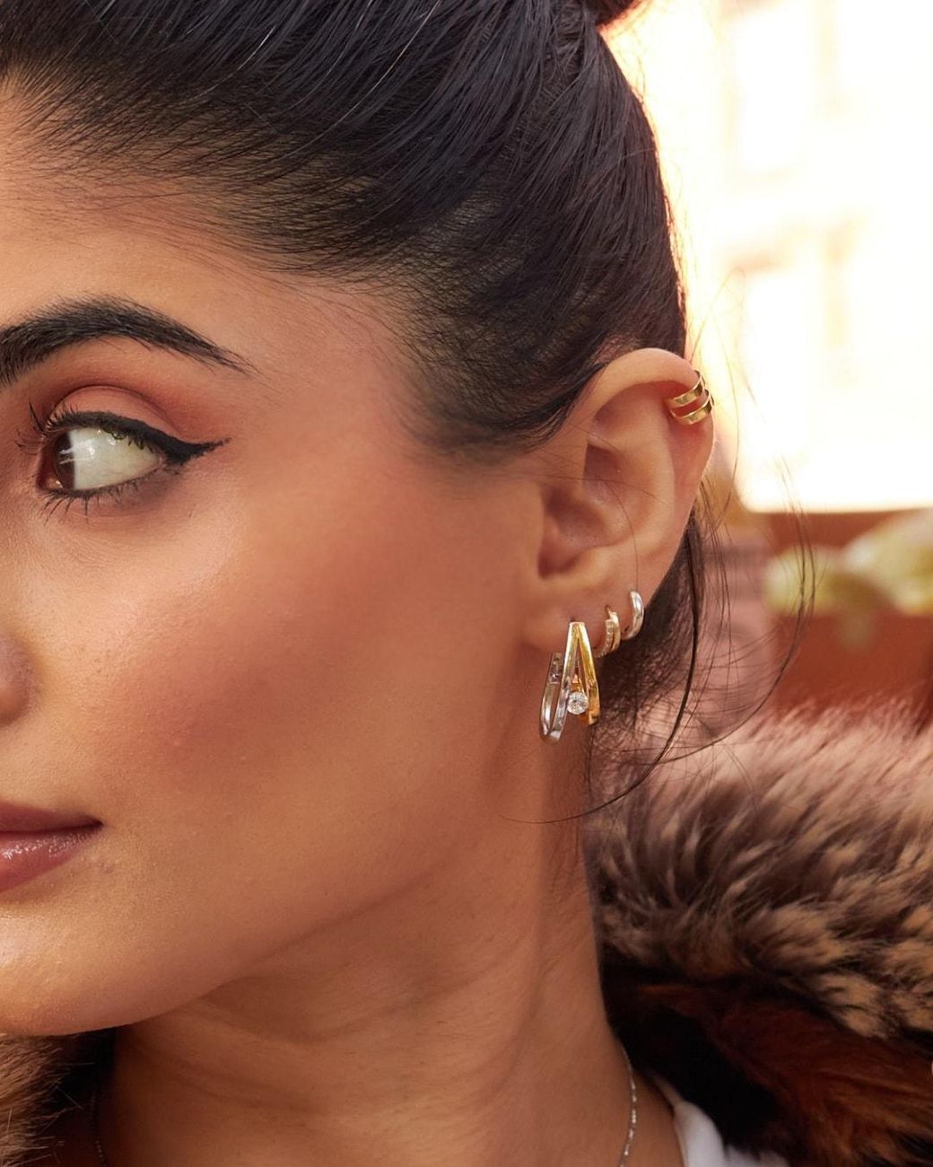 The Link Between Metallic Pile Poil Two Tone Hoop Earrings
