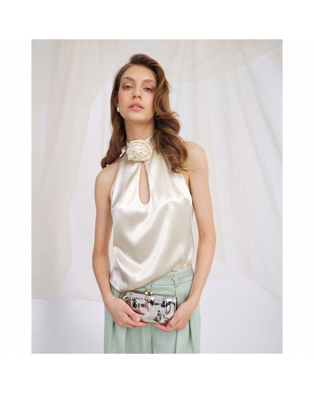 Jnsq (Je Ne Sais Quoi) White Teardrop Silk Rosette Top