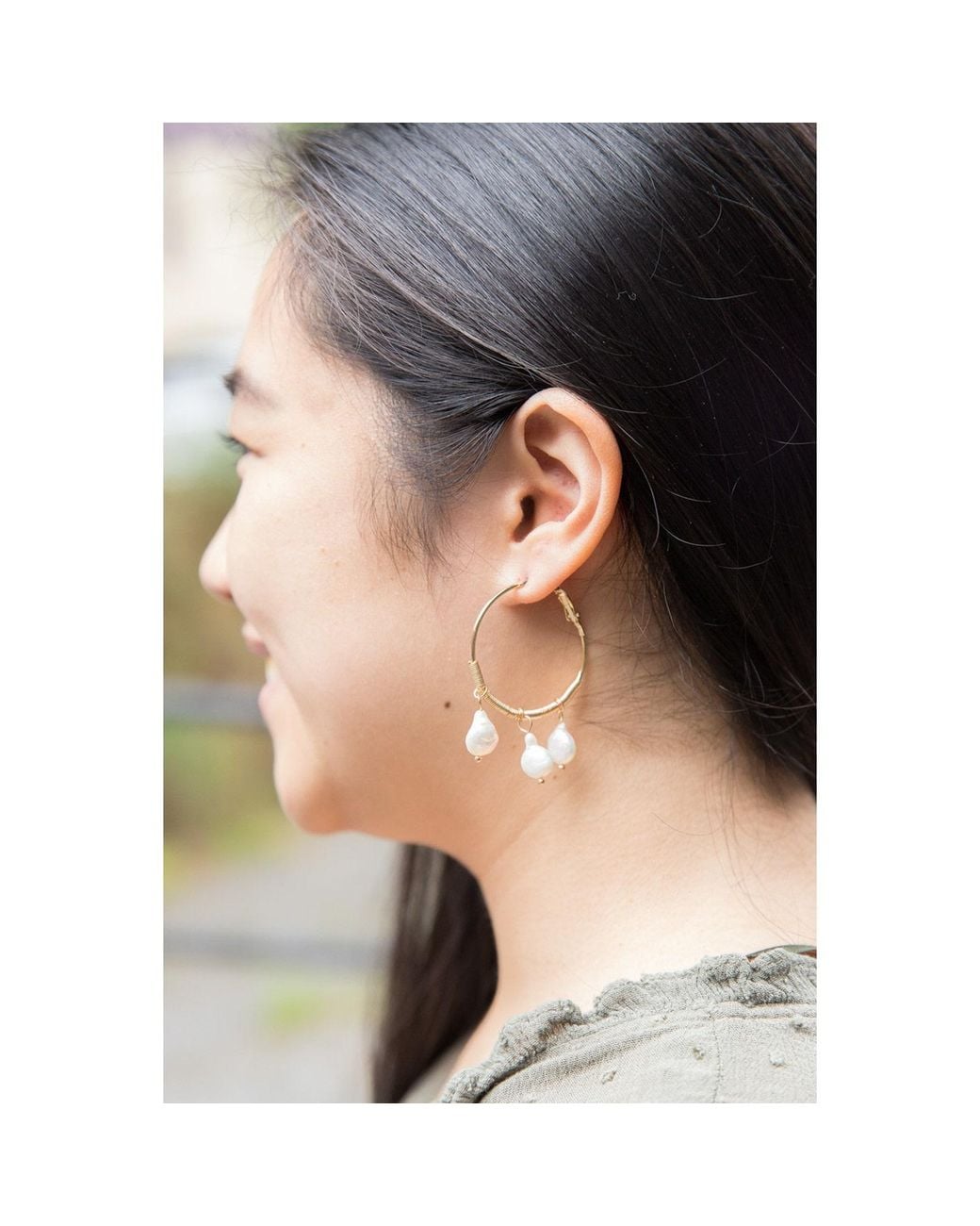 Saachi Metallic Bedrock Hoop Pearl Earring