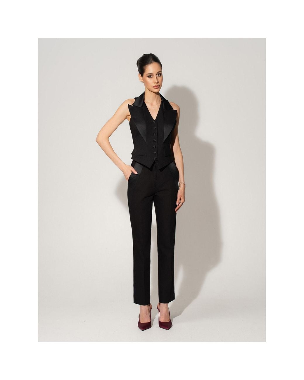 Tia Dorraine Black Single-Breasted Sleeveless Waistcoat