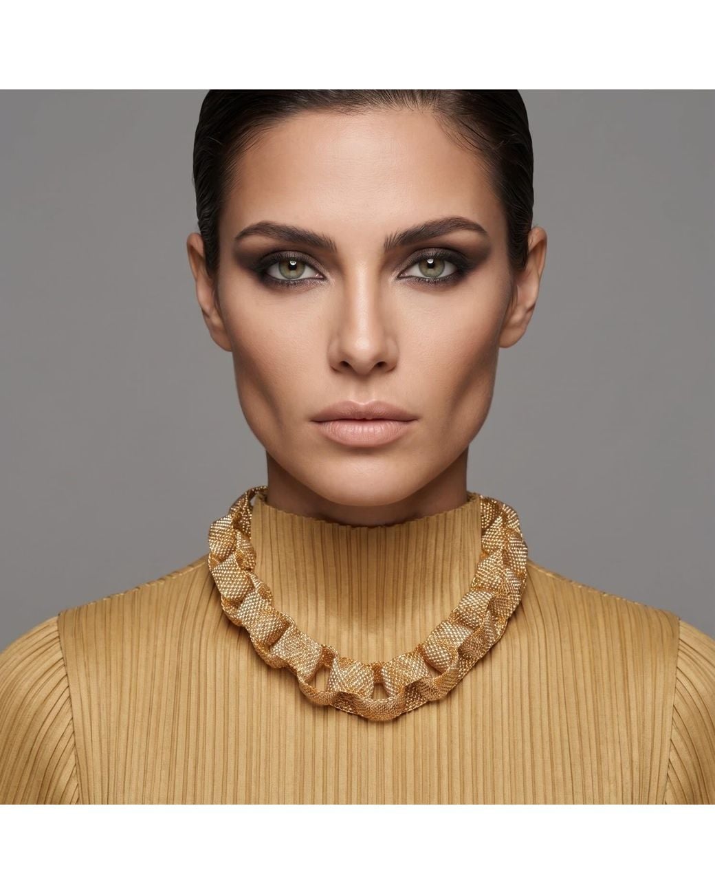 Iliana Arrazola Metallic Bold Chunky Link Necklace, And, Glass Beads, Beaded Jewelry