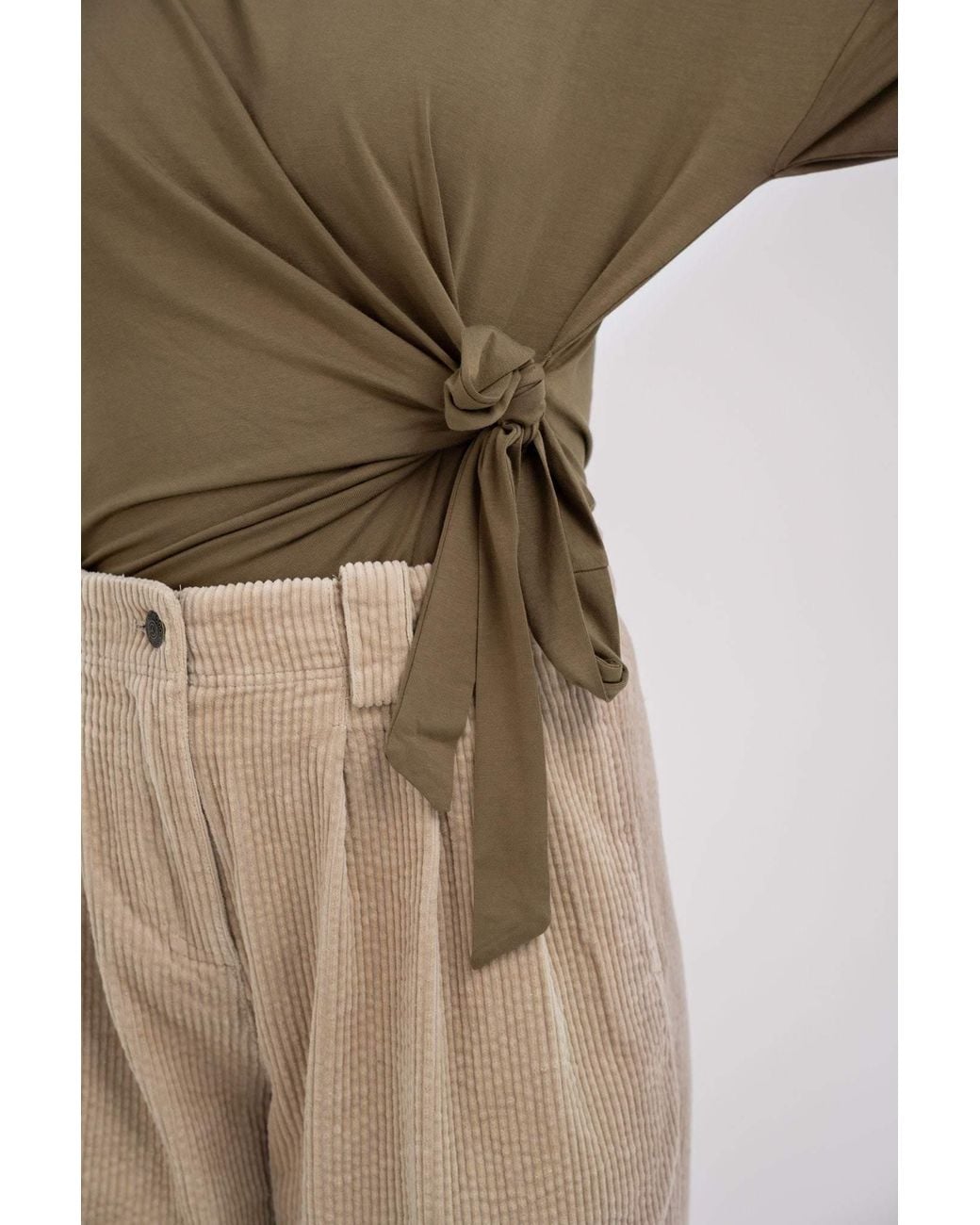 Komodo Green Fox Modal Top