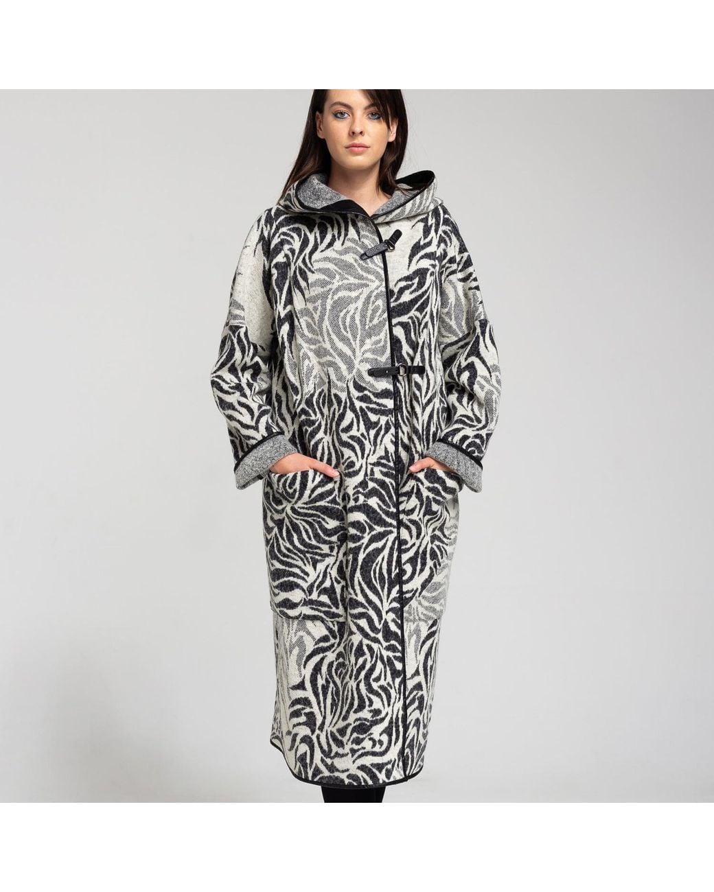 ARTISTA Black Tiger Coat