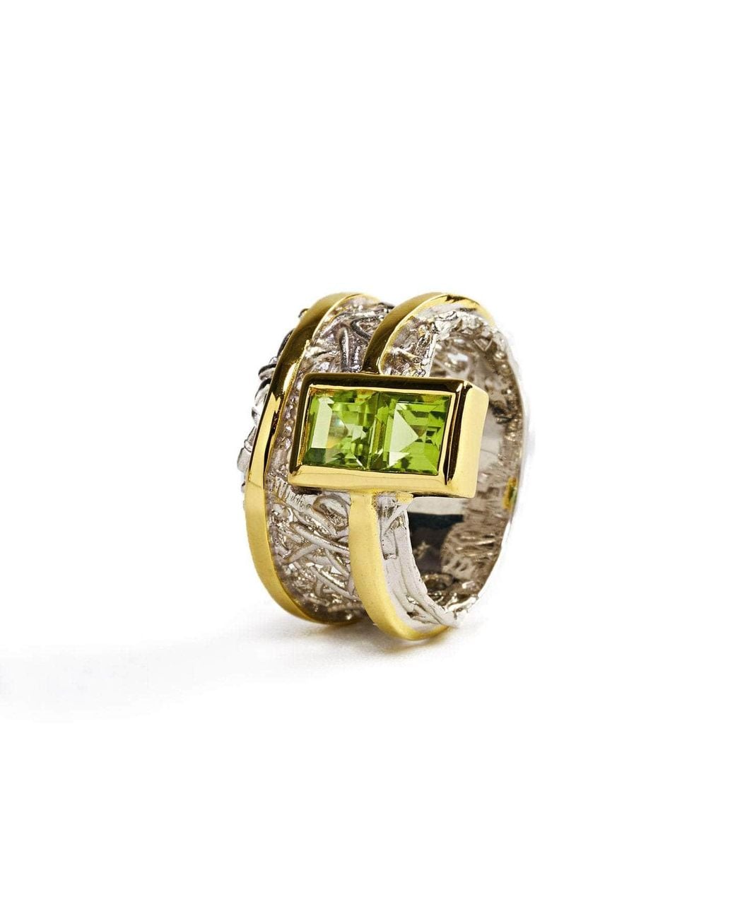 German Kabirski Metallic Verina Plated Ring With Peridot