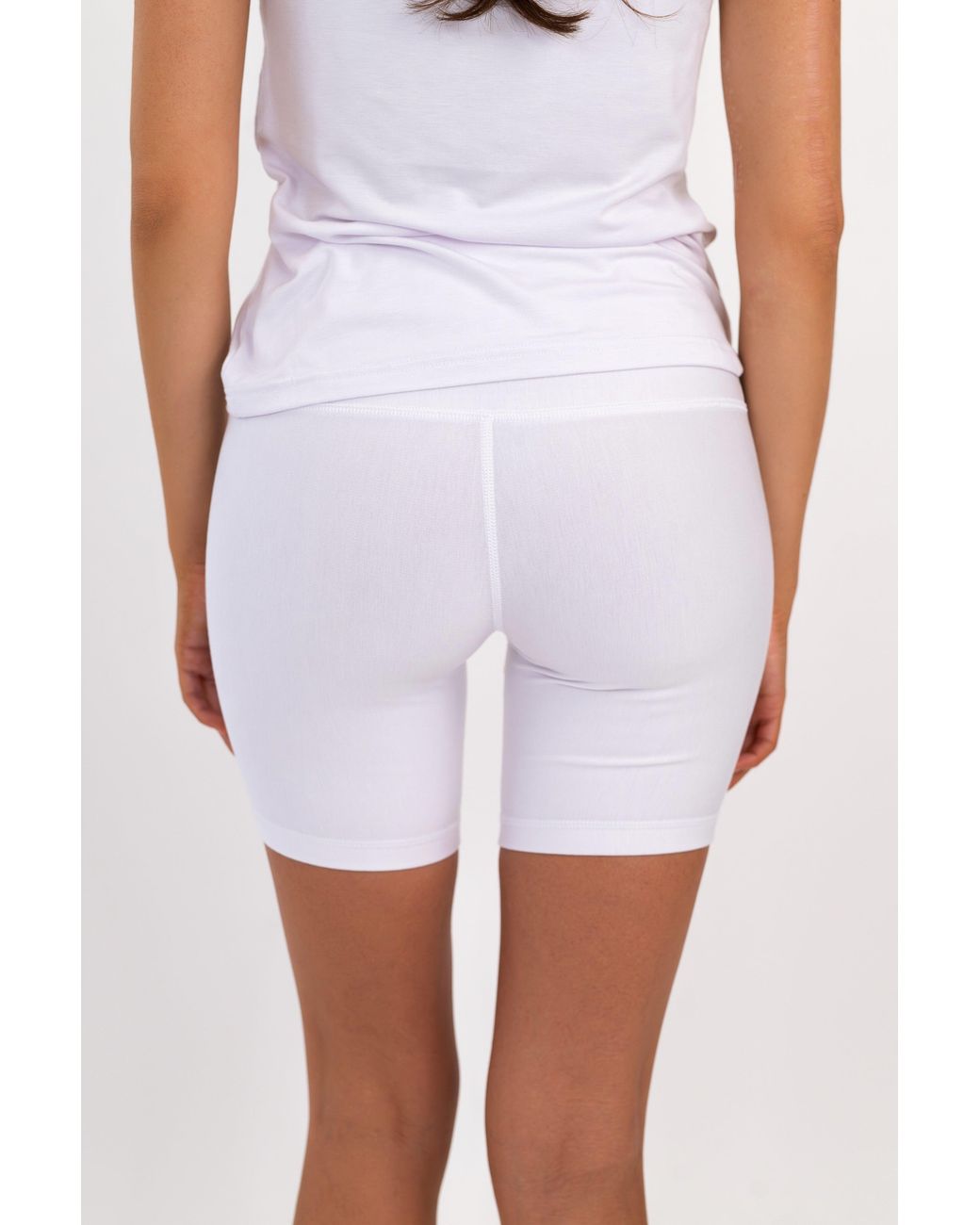 On/Off Essentials White The Core Short