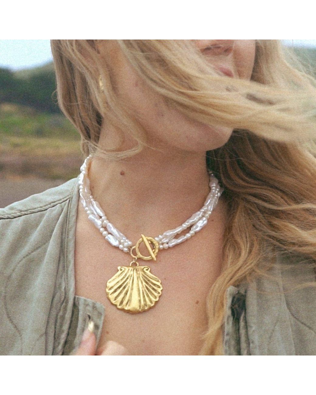 Sccollection Metallic Aqua Shell Necklace