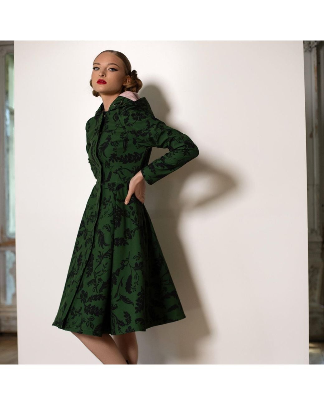 RainSisters Dark Green Hooded Waterproof Coat For Women: Forest Flower