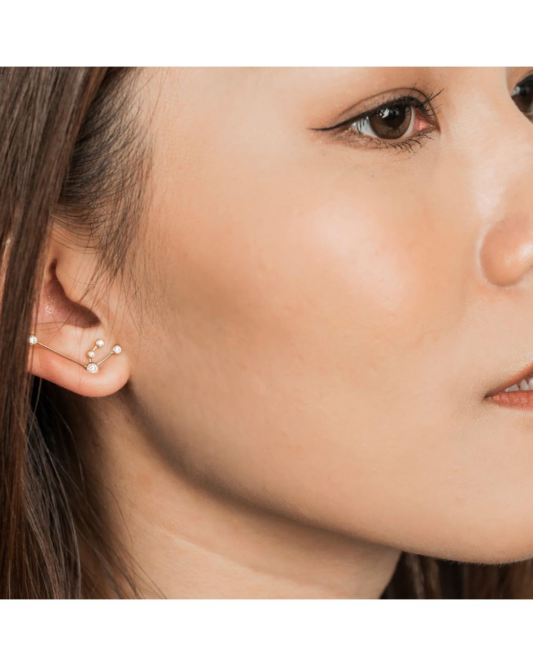 Genevieve Collection Metallic Aquarius Zodiac Constellation Earring 18K & Diamond