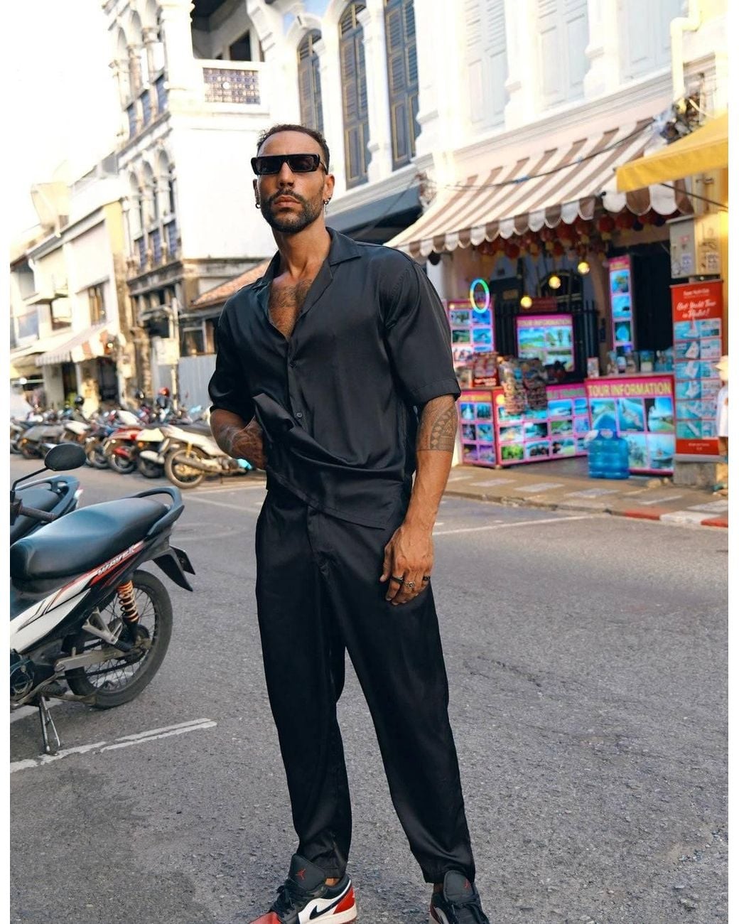 Hustle Black Is New Satin-Shirt for men