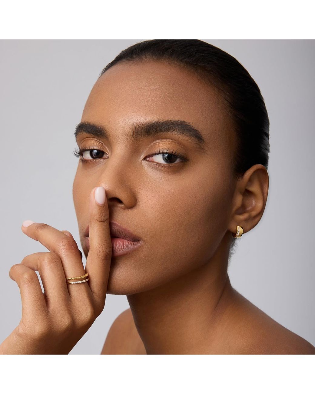 Vanhi Metallic Juni Pavé Chunky Huggie Earrings