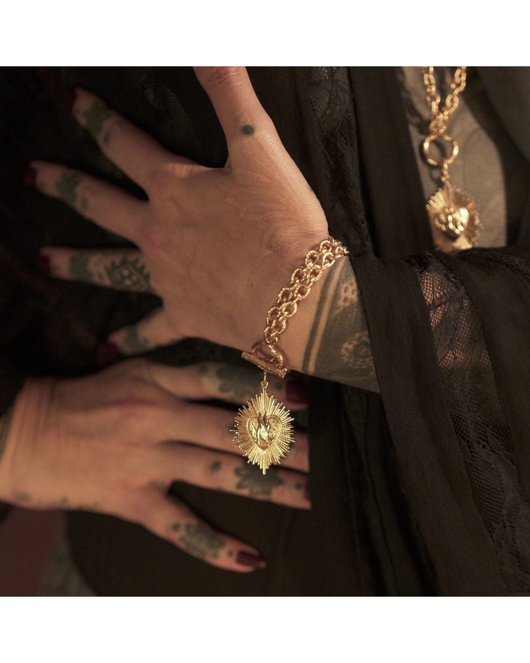 IN CAUDA VENENUM Metallic Tejas Bracelet