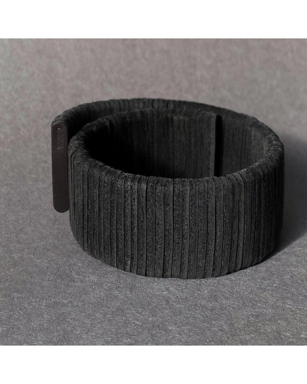 WAIWAI Black Ribbed Cuff Bracelet