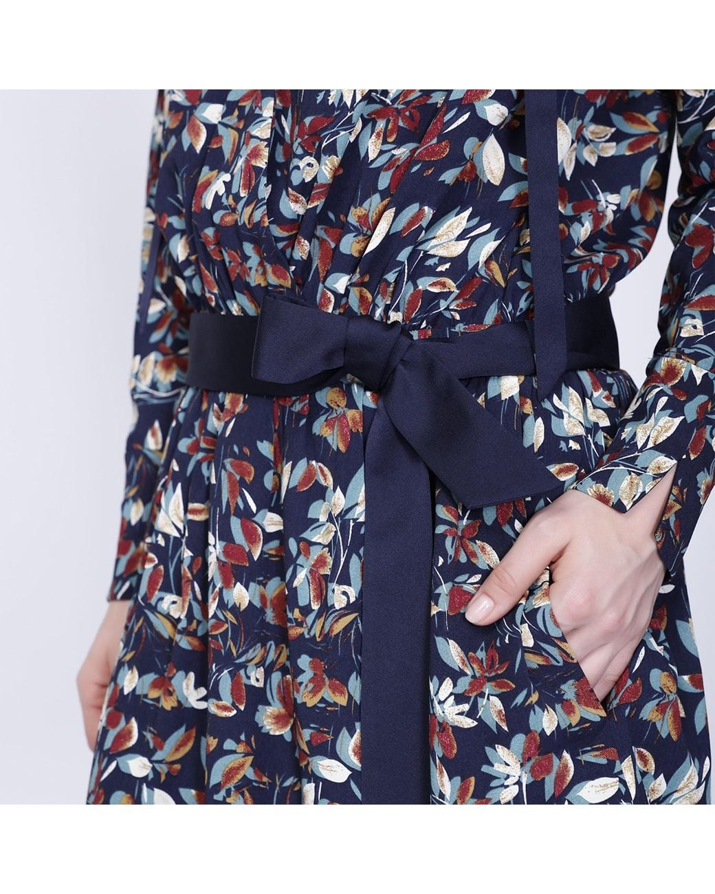 Smart and Joy Black Leaves Print Tunic Dress