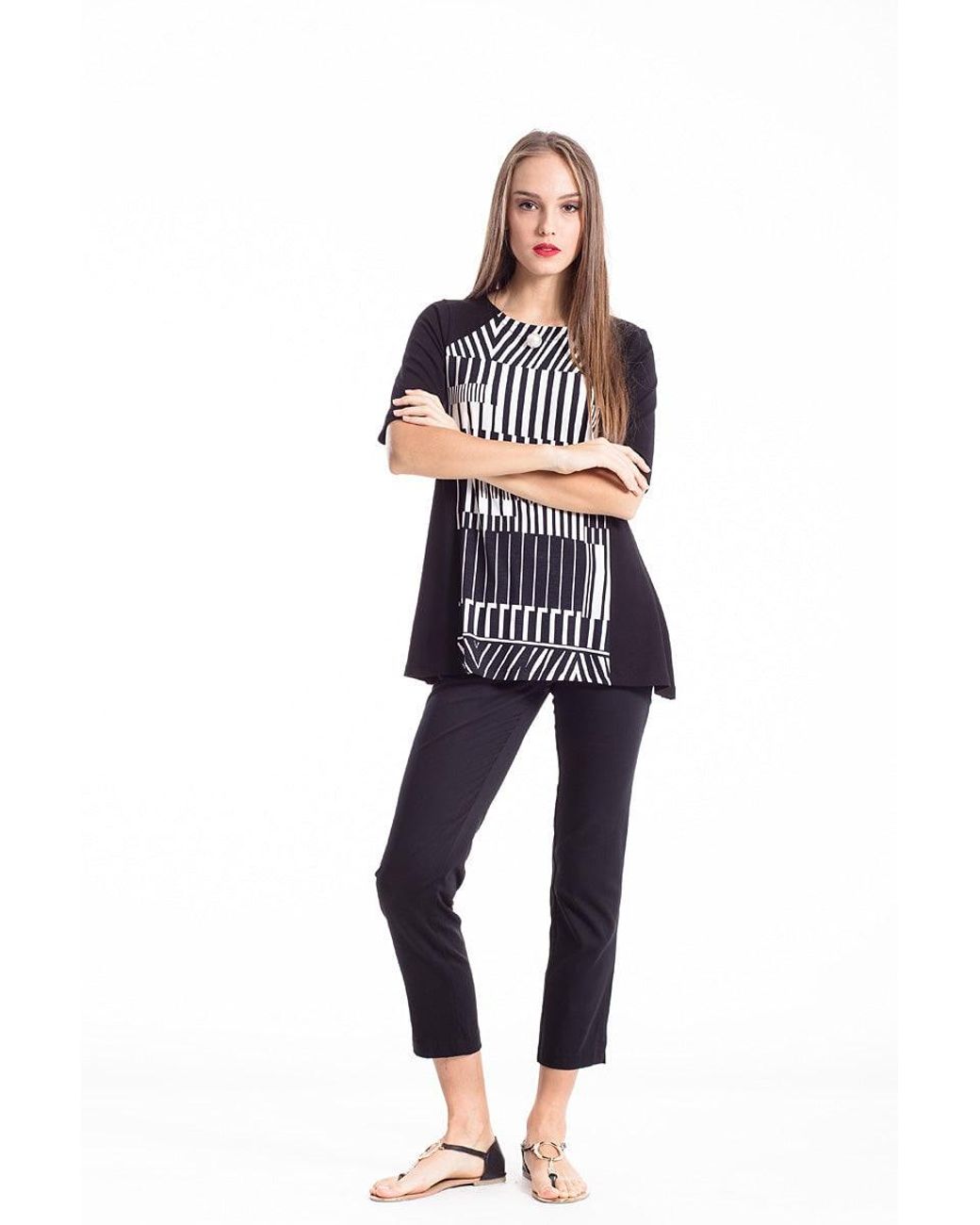 Conquista Black Print Top