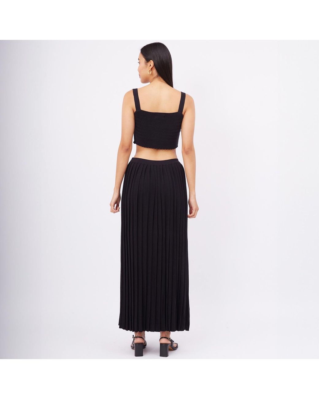 Peraluna Black Pleated Maxi Knitted Skirt